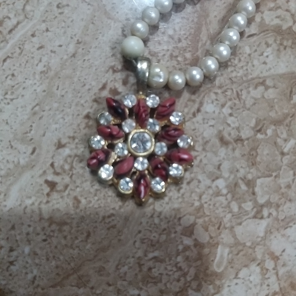 Pearl necklace - Picture 2 of 2